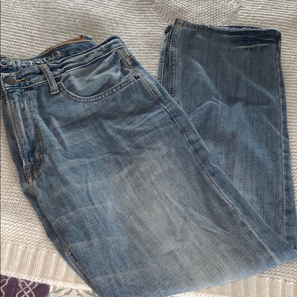 American Eagle Outfitters Other - AE Men’s Relaxed Light Wash Jean